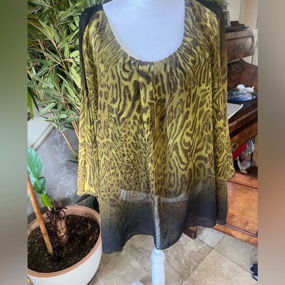 Urban Mangoz Medium ladies, 100% silk blouse, fully lined animal print pattern - Picture 4 of 12
